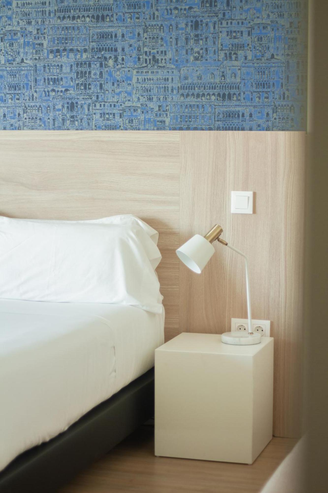 Room Select Porto Suites Luaran gambar